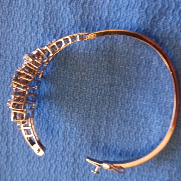 14k Ladies white gold diamond bangle bracelet OFFERS CONSiDERED - Picture 4 of 7